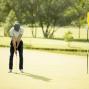 Putt sobre una pierna. 