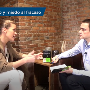Lo que aprendí con... María Fernández &quot;Coach&quot;. El pequeño libro que hará grande tu vida (52 min). 